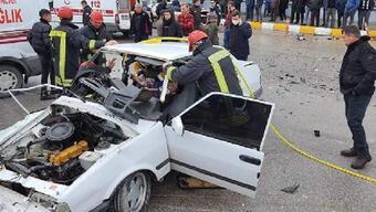 Kütahya'da iki otomobil çarpıştı: 7 yaralı
