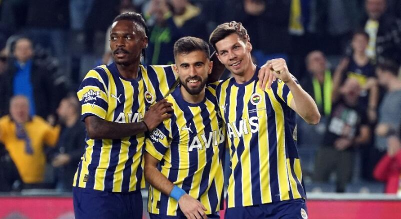 Fenerbahçe Kasımpaşa CANLI YAYIN