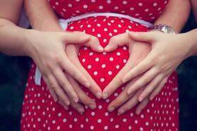 Tüp bebek tedavisi sonrası doğal yola hamile kalmak mümkün mü?