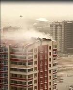 SON DAKİKA: Başkent'te fırtına! Ağaçlar devrildi, çatılar uçtu...