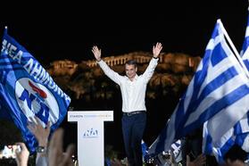 Yunanistan'da ilklerin seçimi: Miçotakis liderliğindeki Yeni Demokrasi gücünü artırdı, SYRIZA'da kan kaybı...