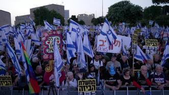 İsrail'de protestolar ikiye çıktı