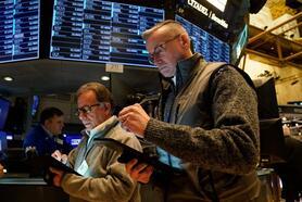 Borç anlaşması sonrası Wall Street'te yatay açılış