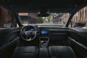 Lexus’un yeni SUV'u  LBX 2024'te geliyor