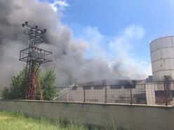 Başkent'te korkutan fabrika yangını