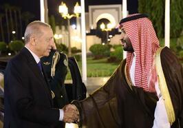 Erdoğan Suudi Arabistan'da: 5 yeni anlaşma imzalandı! Prens Selman'a TOGG sürprizi...
