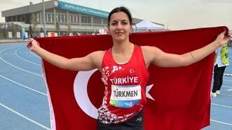 Milli sporcu Esra Türkmen'den büyük başarı