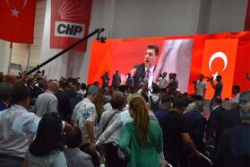 CHP İzmir il kongresi karıştı