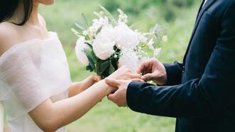 Yeni evlenen çiftlere faizsiz kredi