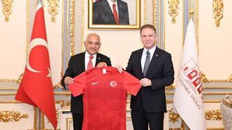 TFF Başkanı Mehmet Büyükekşi, İstanbul Valisi Davut Gül'ü ziyaret etti