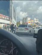 Trafikte tartıştığı sürücünün aracının önünü kesti