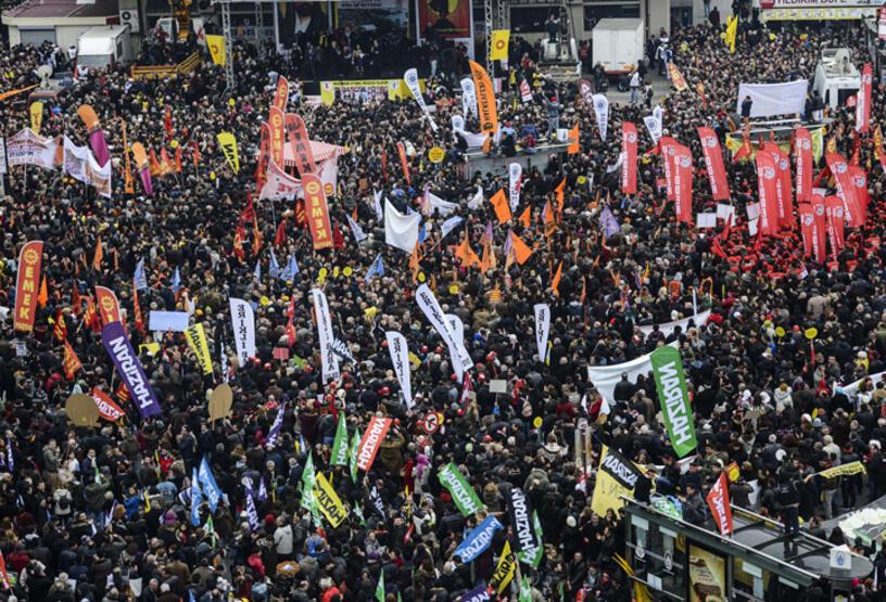 Alevilerden Kadıköy'de dev miting