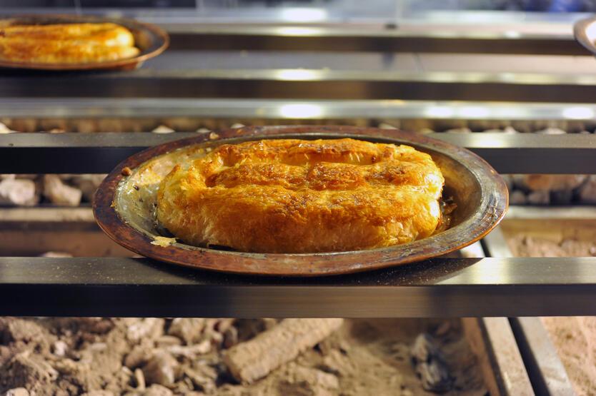 Boşnak böreğini, Türk kültürüyle yeniden tatlandırdı