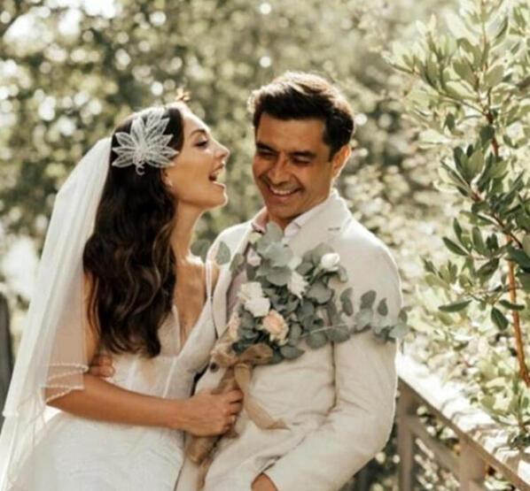 Cansel Elçin ile Zeynep Tuğçe Bayat evlendi