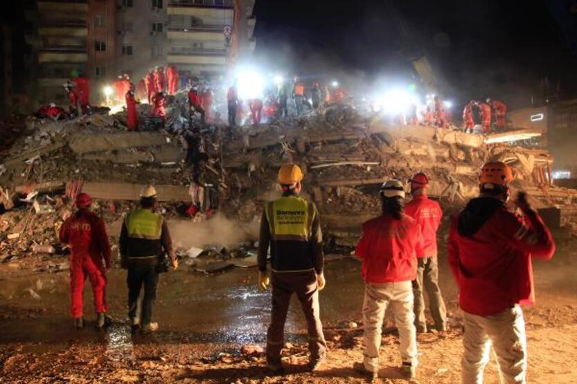 Depremde gece gündüz çalışan AKUT ekibi yaşadıklarını anlattı