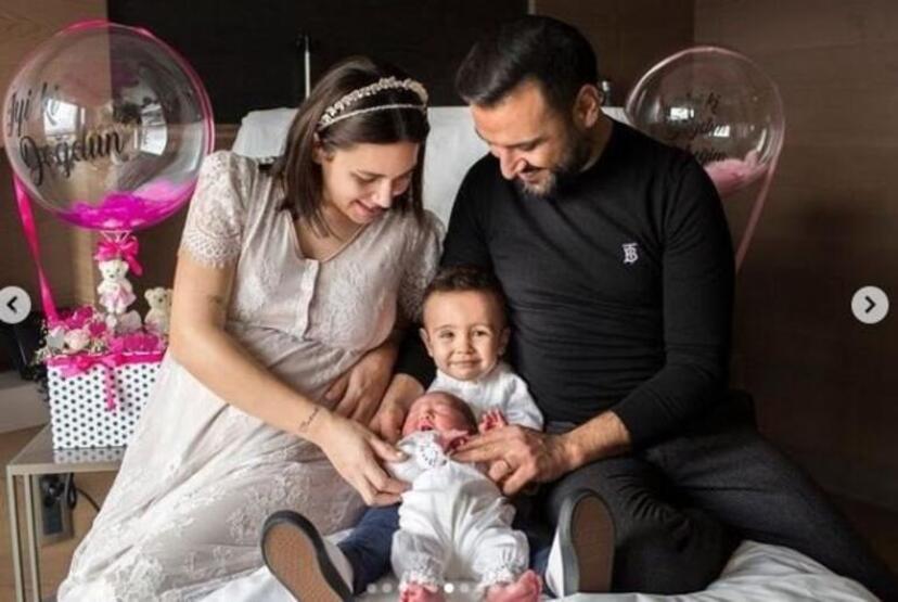 Alişan'ın Buse Varol'a aldığı yarım milyonluk doğum hediyesi sosyal medyayı ikiye böldü