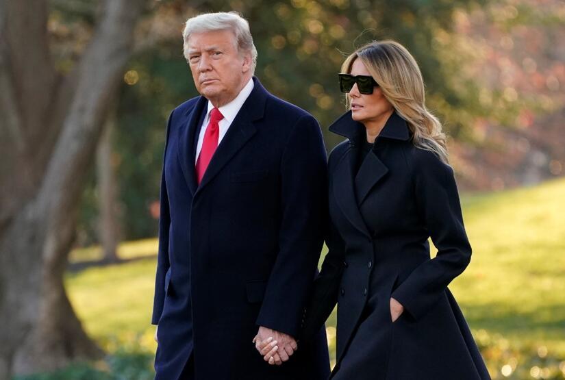 Trump çifti Beyaz Saray’dan ayrıldıktan sonra ilk kez görüntülendi