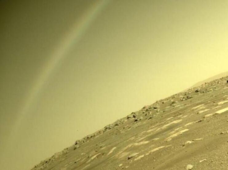 Bilim insanlarının kafasını karıştıran fotoğraf! Mars'ta gökkuşağı mı var?