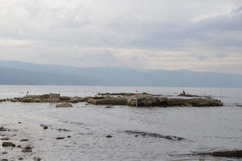 İznik Gölü'nde çekilme arttı: balıkçı kayıkları karaya oturdu, adacıklar oluştu 