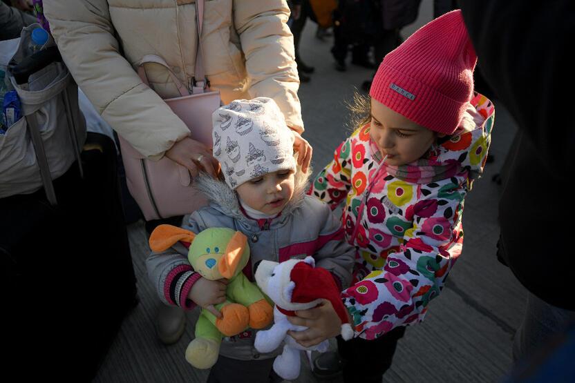UNICEF açıkladı: Ukrayna'da 4,3 milyon çocuk yerinden edildi