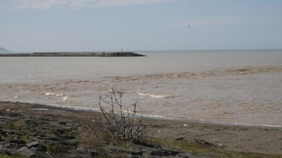 Karlar eriyor: Karadeniz'de taşkınlara dikkat