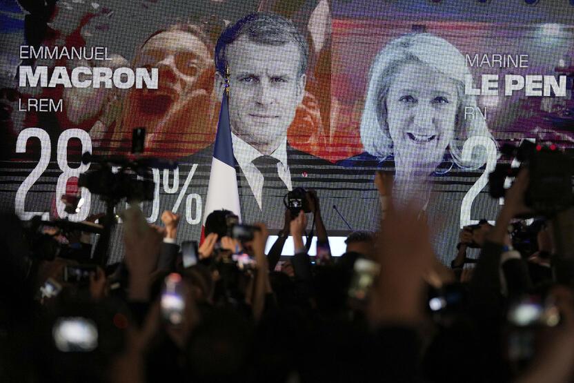 Fransa'da seçimler ikinci tura kaldı: Macron ve Le Pen düellosu 24 Nisan'da