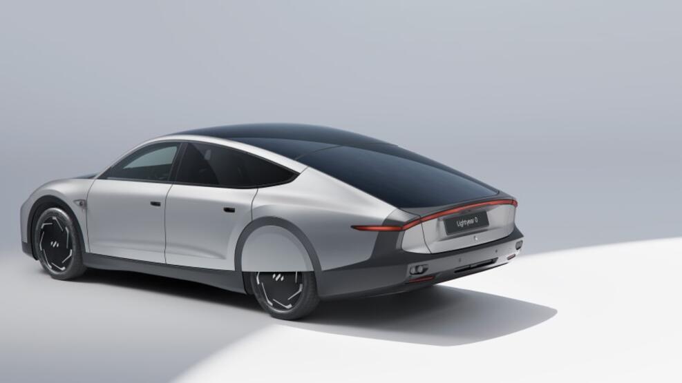 Araba endüstrisinde devrim olacak... Yakında üretim başlıyor: "Güneş enerjili otomobil"