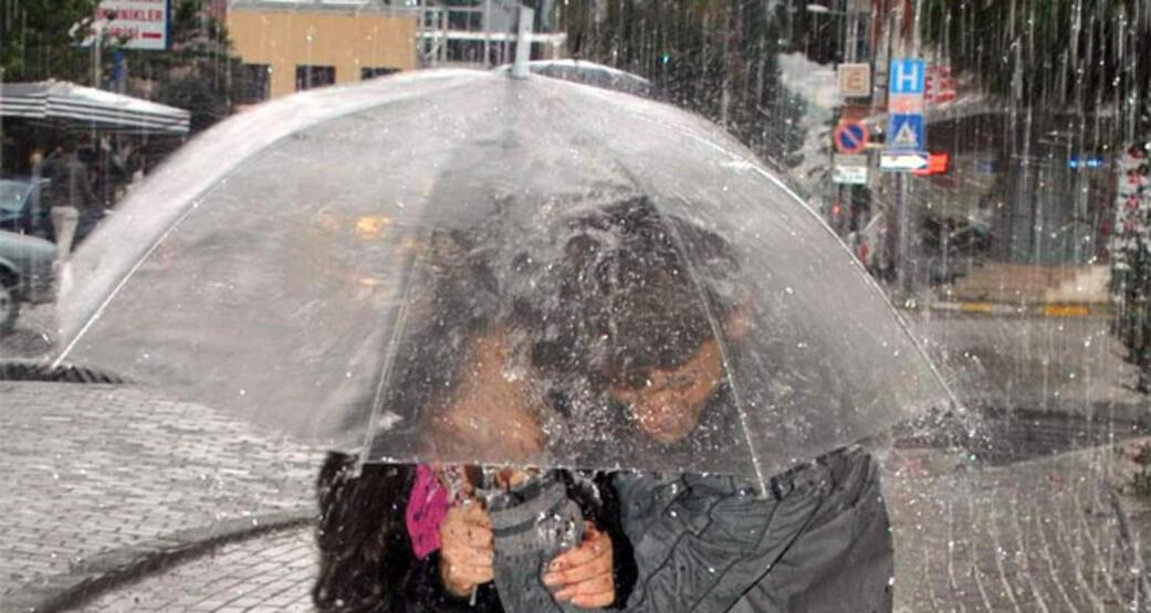 Meteoroloji saat verdi: İstanbul'a "sarı" uyarı