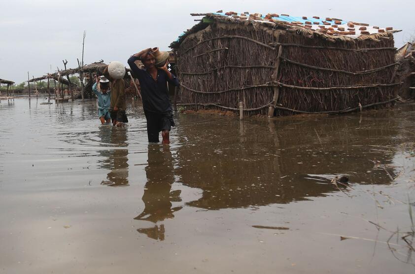 Pakistan'da sel felaketi: 2 ayda 777 kişi öldü, 300 bin kişi evsiz kaldı