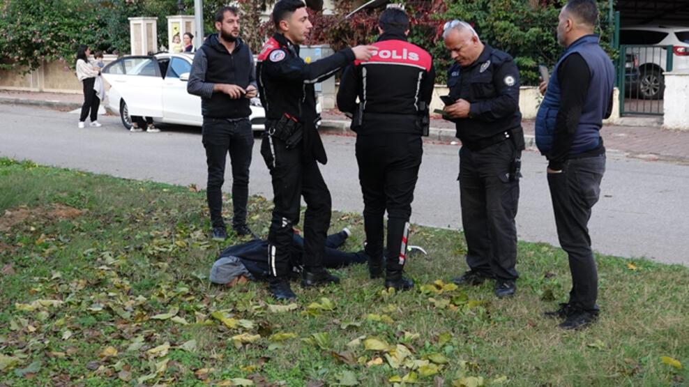 Antalya'da kan donduran cinayet: Annesini boğazından bıçaklayarak öldürdü