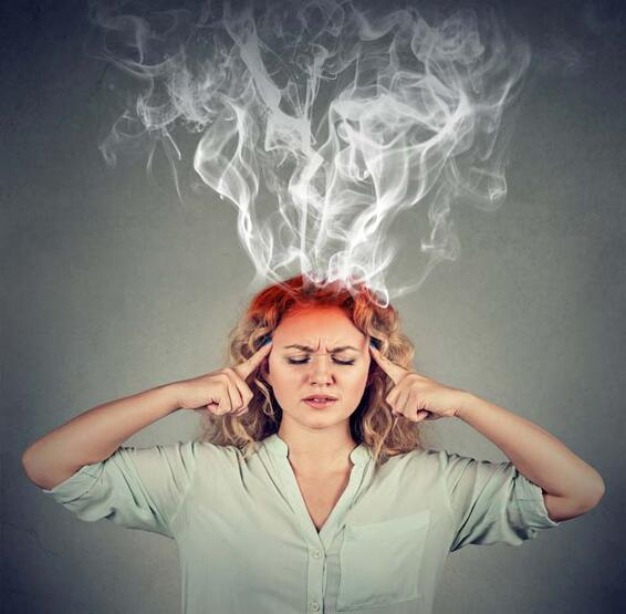 Beyin sislenince ne oluyor? Menopoz sisine dikkat! Menopoz işaretleri ve sisli beyin çözümleri... Prof. Dr. Osman Müftüoğlu yazdı