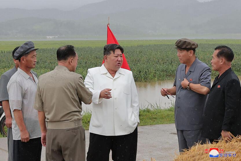 التخويف قبل التدريبات الأمريكية الكورية الجنوبية: زعيم كوريا الشمالية يأمر بزيادة إنتاج الصواريخ