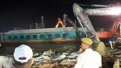 Hindistan'da son 20 yılın en büyük tren kazası: Can kaybı 294’e çıktı