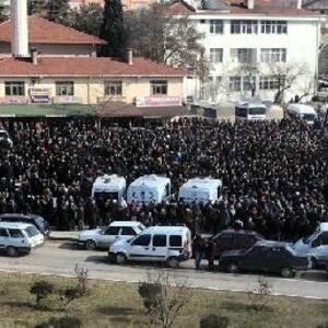Ankarada kazada ölen 6 genç, son yolculuğuna uğurlandı