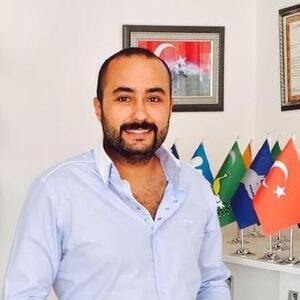 MHP Eşme İlçe Başkanı, silahlı saldırıda yaralandı