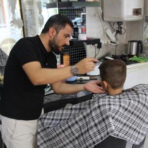 Kuran kursuna katılan öğrencilere ücretsiz tıraş