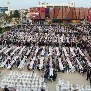 Biga Belediyesi iftar verdi