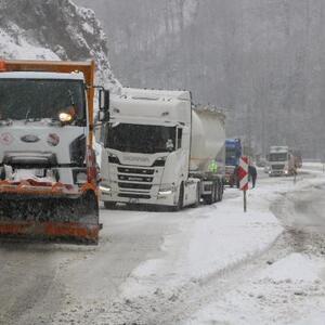 Zonguldakta 135 köy yolu ulaşıma kapandı