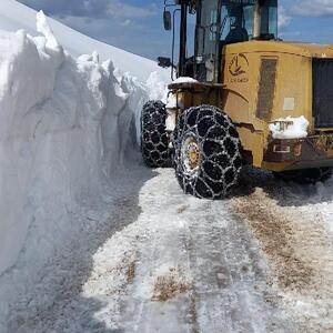 Rize’de kardan kapanan yayla yolları ulaşıma açılıyor