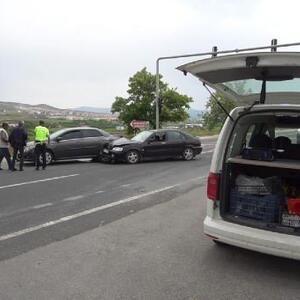 Elazığ’da otomobiller çarpıştı: 2 yaralı