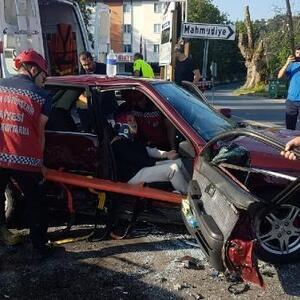2 otomobilin çarpıştığı kazada, karı-koca yaralandı