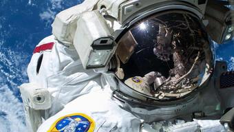 60 yaşındaki astronot Dünya’ya döndü 