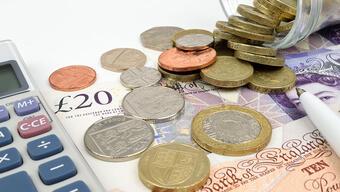 İngiltere merkez bankası tahvil satışı erteleme iddialarını yalanladı