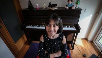 Piyanonun minik yeteneği: Arya Su Gülenç