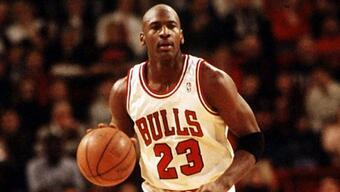 Michael Jordan'ın forması 1,38 milyon dolara satıldı