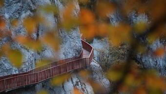 Horma Kanyonu ve Ilıca Şelalesi sonbahar renklerine büründü! İçinizi ısıtacak kareler