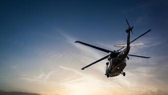 Azerbaycan'da düşen askeri helikopterde 14 asker şehit oldu