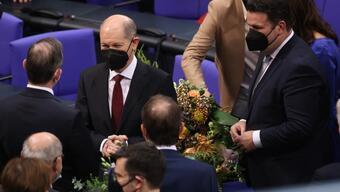 Almanya'nın yeni başbakanı Olaf Scholz seçildi