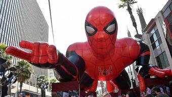 ‘Spider-Man’ filmi , Covid-19 salgınına rağmen dünyada 1 milyar dolardan fazla gişe geliri sağladı