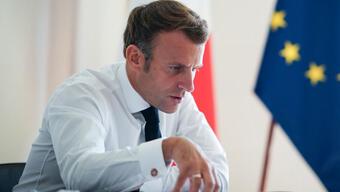 Macron: Fransa'da aşısızların hayatını zorlaştıracağım